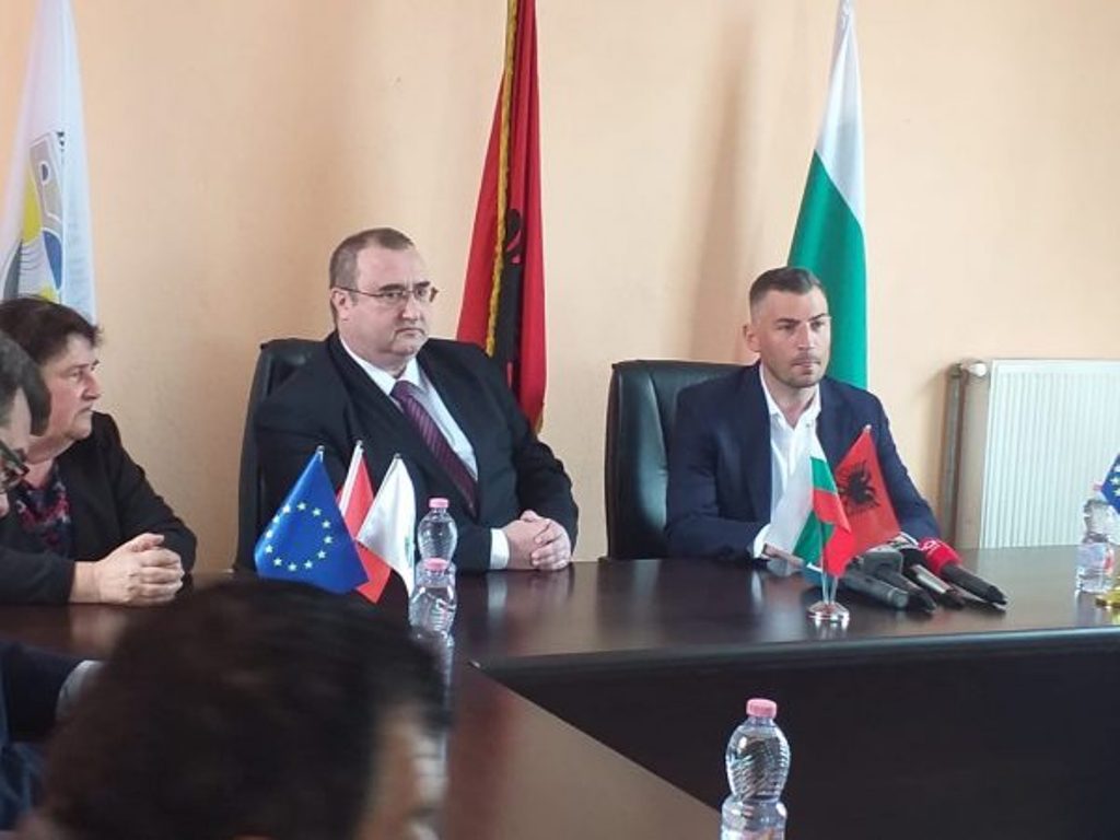 Bugarski ambasador u Tirani komentarisao političku krizu u zemlji