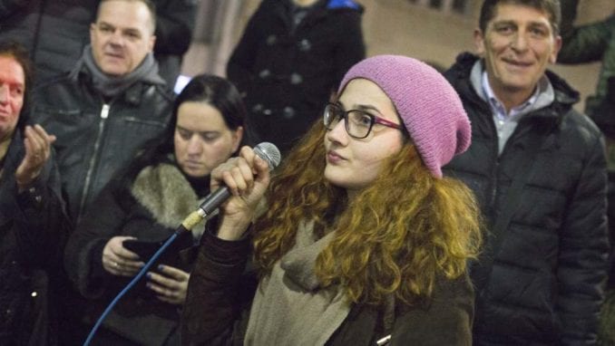 Manje ljudi na protestima u Srbiji «nije razlog za zabrinutost»