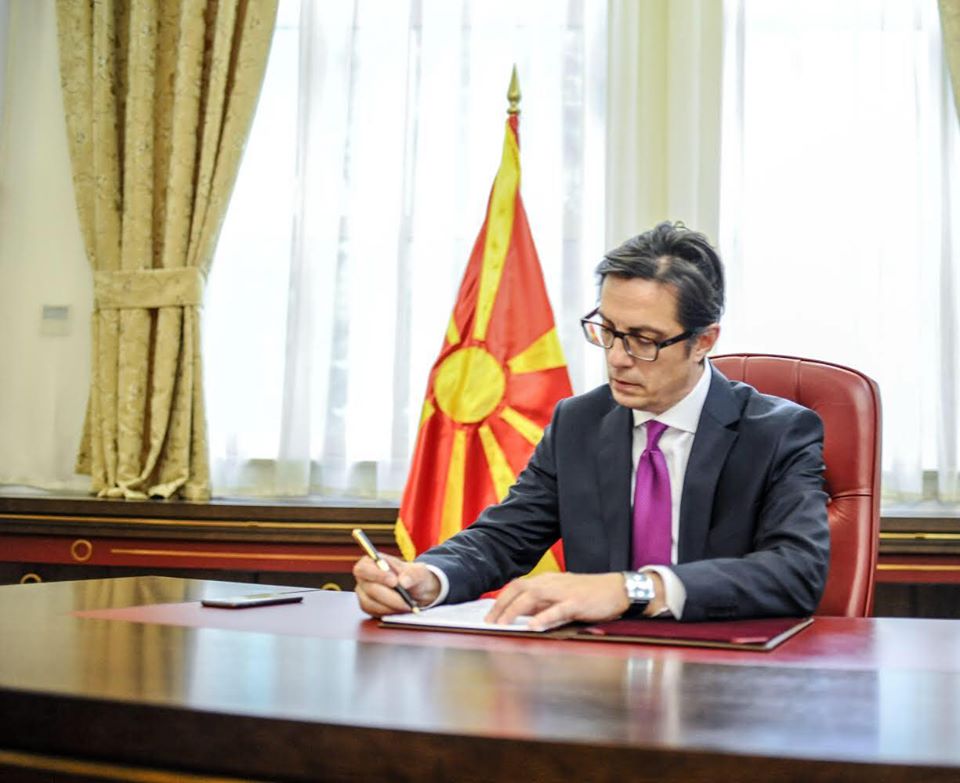 Predsednik Severne Makedonije Pendarovski započinje svoj prvi radni dan porukom pomirenja