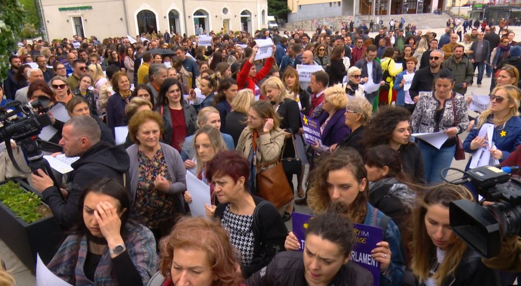 Fotografija koja je probudila ratne traume na Kosovu