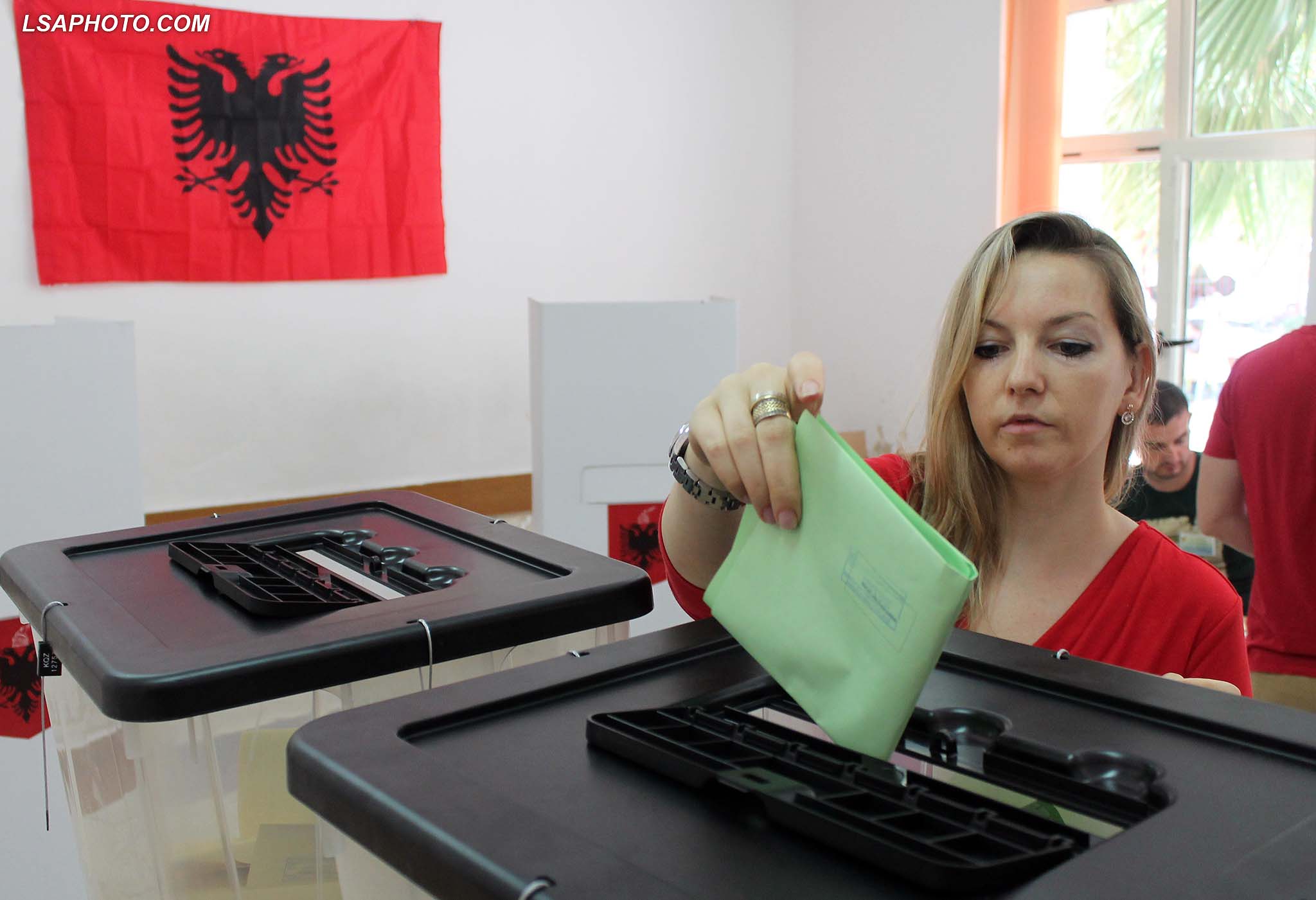 Albanija: CIK donosi odluku o 16 partija i jednom inicijativnom odboru za izbore 25. aprila