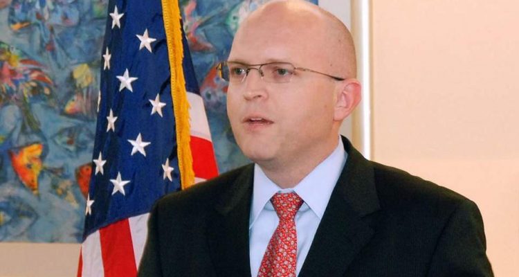 Visoki funkcioner SAD kaže da Amerika više neće biti sudija za albansku političku klasu