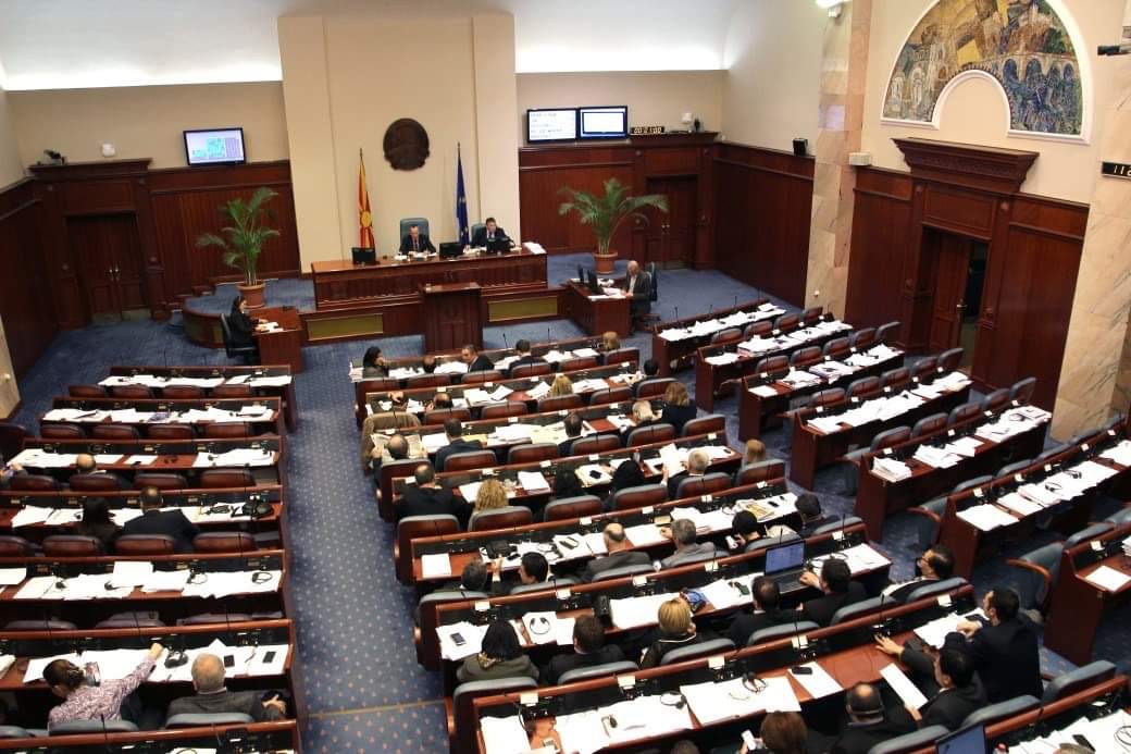 Politika u Severnoj Makedoniji drži reformu pravde kao taoca