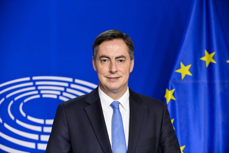 Potrebna izlazna klauzula u budućem dogovoru Srbije i Rusije, kaže Mekalister