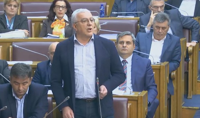 Andrija Mandić najavio nove proteste DF-a i pozvao ostatak opozicije da se priključi