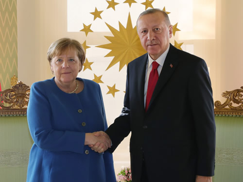 Turska: Erdogan i Merkel razgovarali o Istočnom Mediteranu