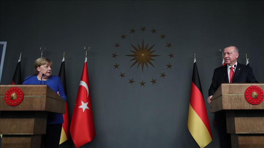 Merkel u Istanbulu pozvala Erdogana da poboljša odnose sa Grčkom i Kiprom