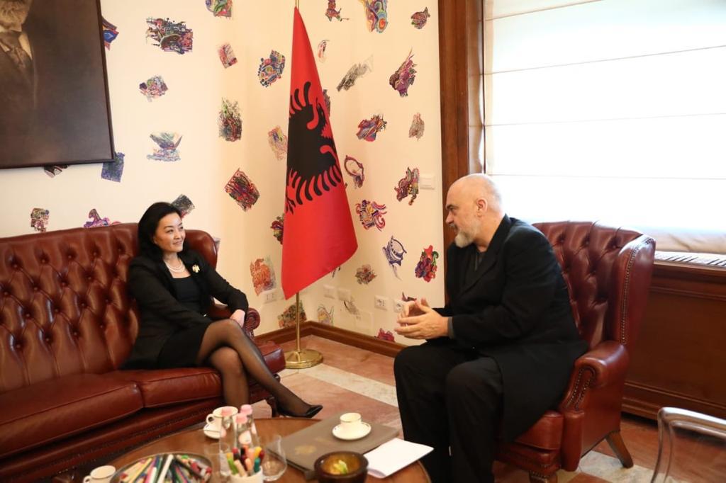 Edi Rama se sastao sa ambasadorkom SAD u Albaniji