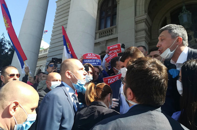 Srbija: Poslanik SNS Martinović nastavlja štrajk glađu