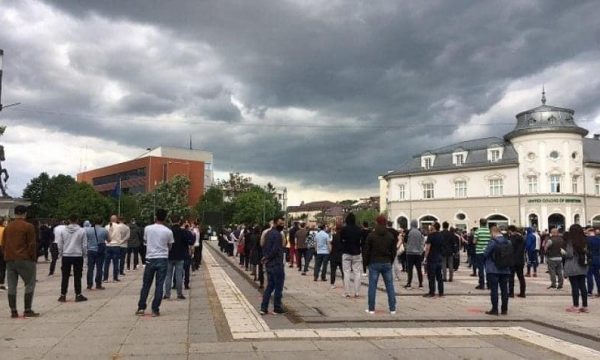 Kosovo: Tužilaštvo prikuplja dokaze o demonstracijama na trgu u Prištini