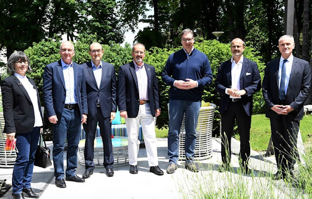 Srbija: Vučić se sastao sa ambasadorima zemalja Quinte