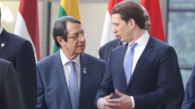 Kipar: Anastasiades i Kurz razgovarali telefonom