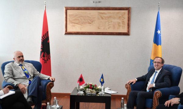 Kosovo: Hoti danas u službenoj poseti Albaniji