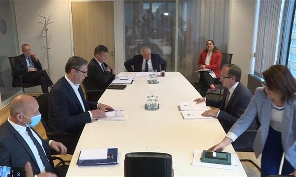 EU: Vučić i Hoti u Briselu razgovarali o nestalim osobama i izbeglicama te ekonomskim odnosima