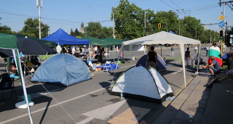 Bugarska: Policijska jedinica za razbijanje demonstracija očistila raskrsnice od demonstranata