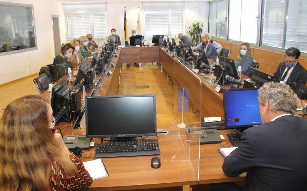 BiH: Predstavnik EU prezentovao Izveštaj članovima VSTS – kritikovao pravosudni sistem