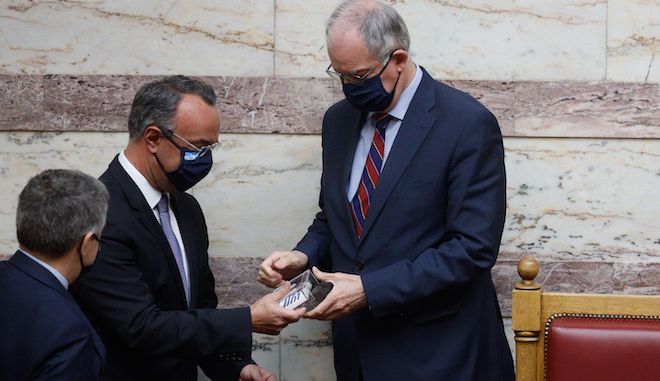 Grčka: Novi budžet predat Parlamentu, predviđena recesija do 10,5%