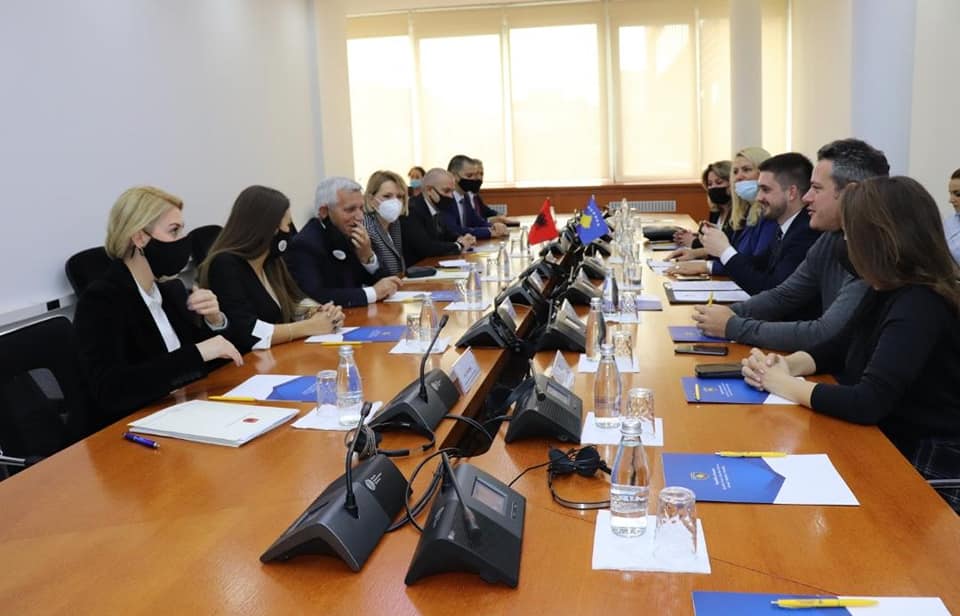 Sastanak o saradnji parlamentarnih grupa Kosova i albanije