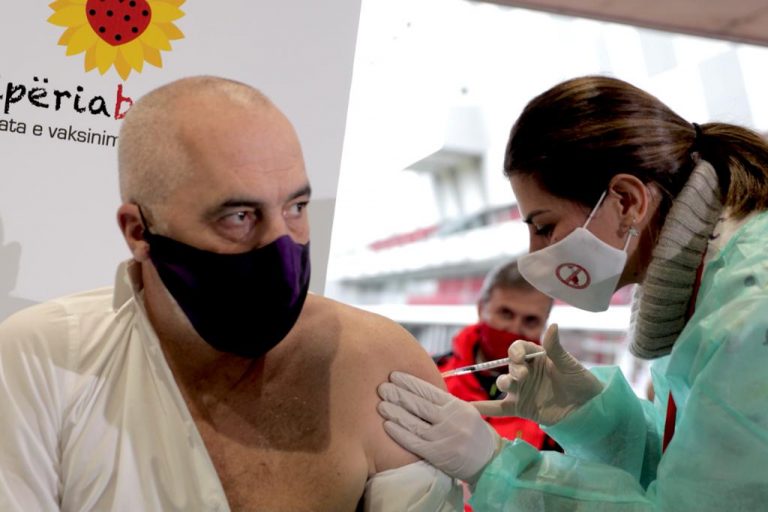 Albanija: Vakcinacija započela sa 975 doza koje je obezbedila “jedna zemlja EU”