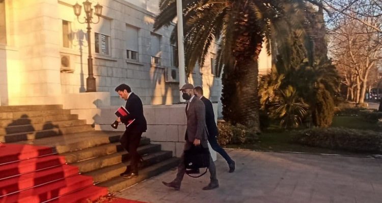 Crna Gora: Đukanović, Abazović i Radulović sinoć razgovarali su o opozivu ambasadora