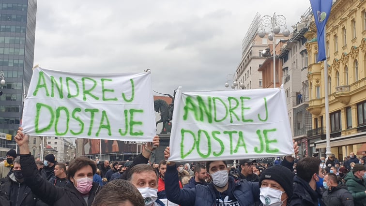 Hrvatska: Protest u Zagrebu protiv “diskriminatornih mera”