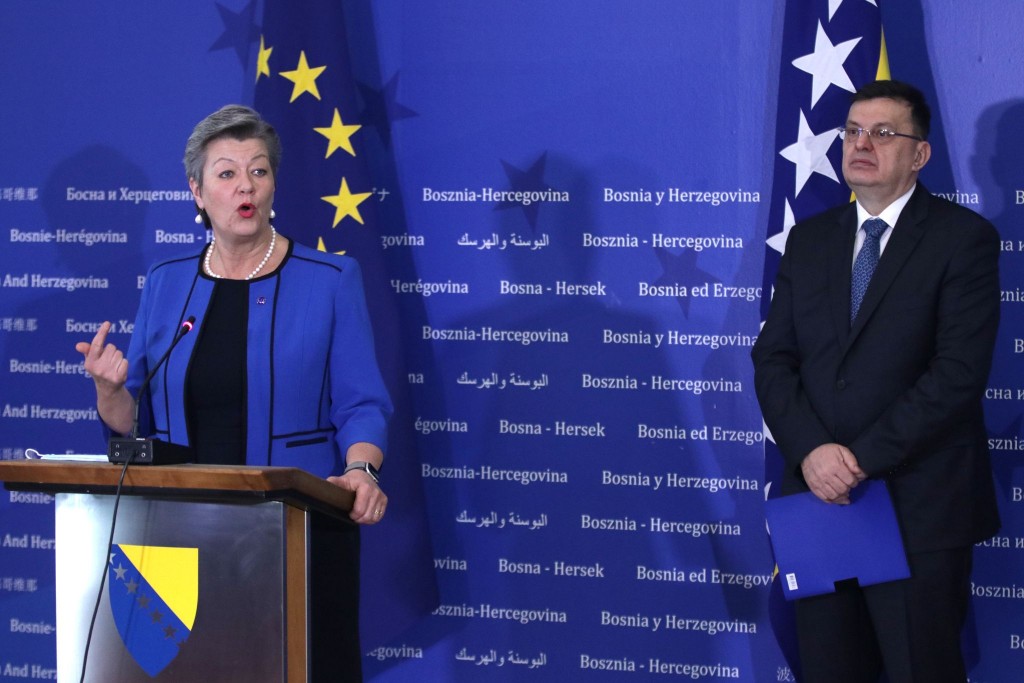 BiH: EU će pomoći u upravljanju migrantskom krizom, kaže Johansson