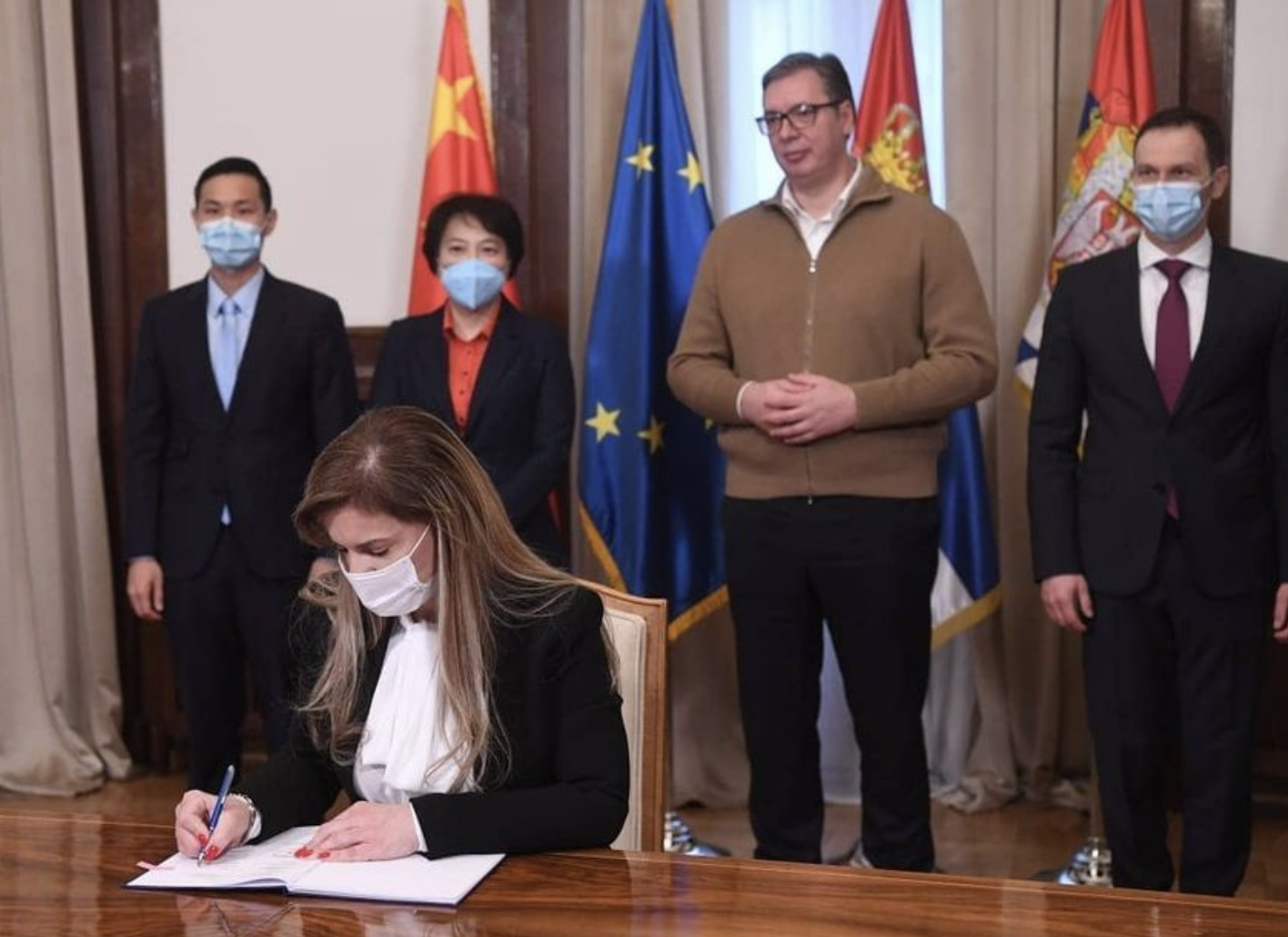 Srbija: Potpisan novi sporazum o isporuci dva miliona doza vakcine “Sinopharm”