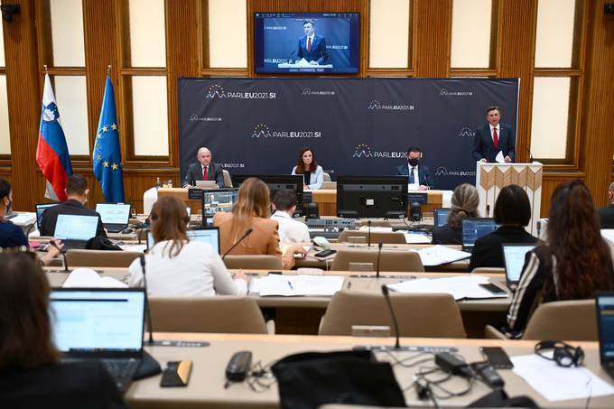 Slovenija: EU neće priznati novu vladu Avganistana, kaže Borrell