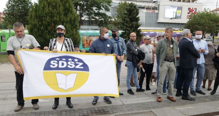 Državni službenici BiH protestovali u Sarajevu